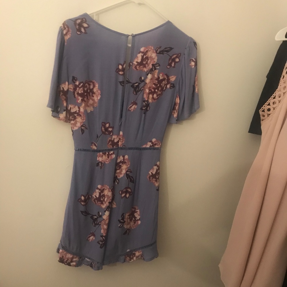 ASTR Blue Floral Romper - Picture 5 of 5
